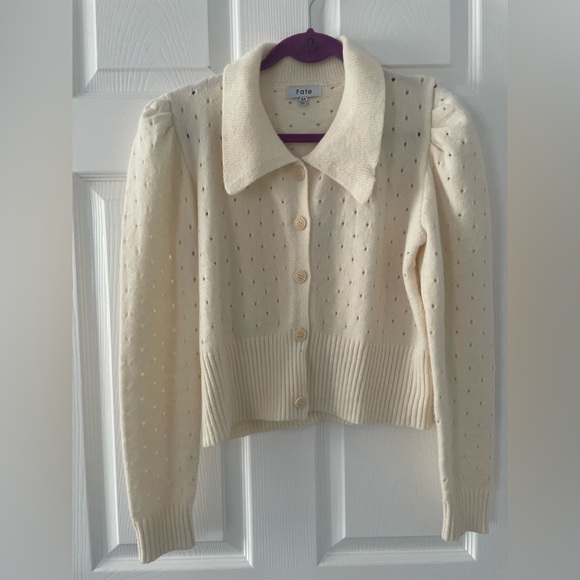 Collared button down sweater - Picture 2 of 5